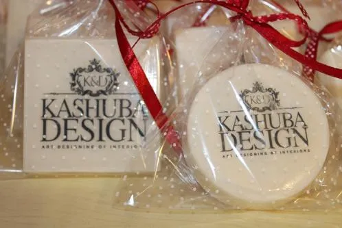 Эксклюзивные сувениры с логотипом бюро «KASHUBA DESIGN» на InDecor Moscow